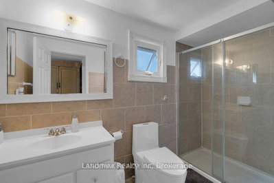 6636 Edenwood Drive • Mississauga, ON photo 4