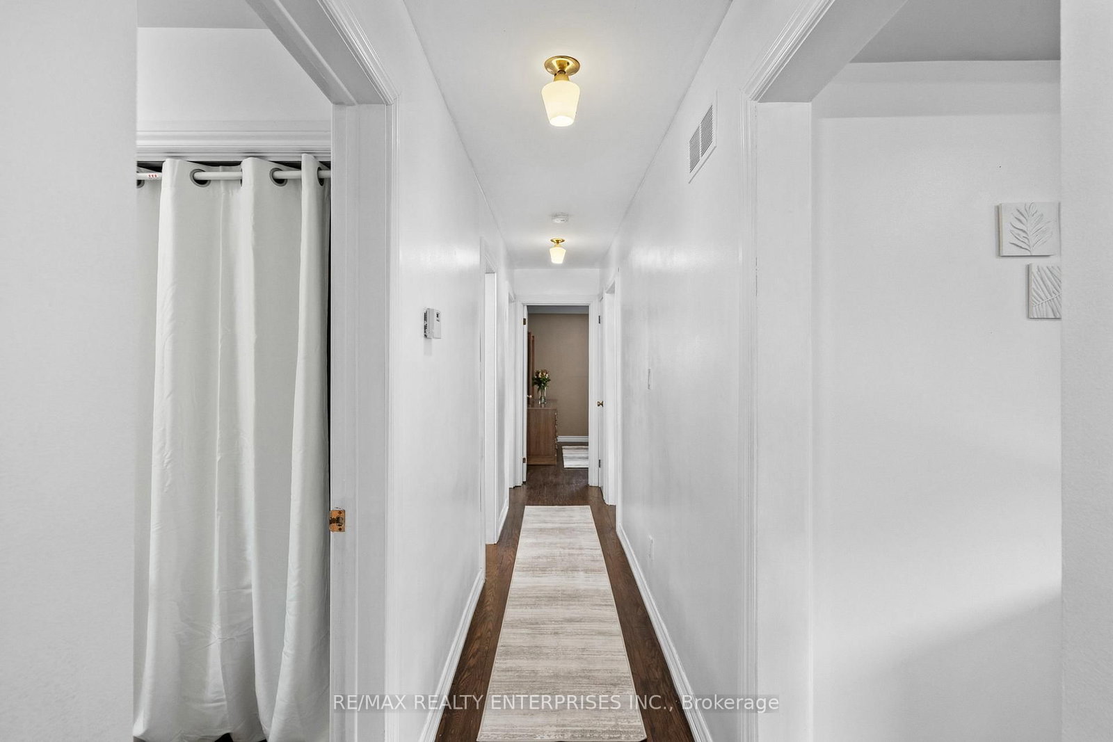 1083 Melton Drive • Mississauga, ON photo 18