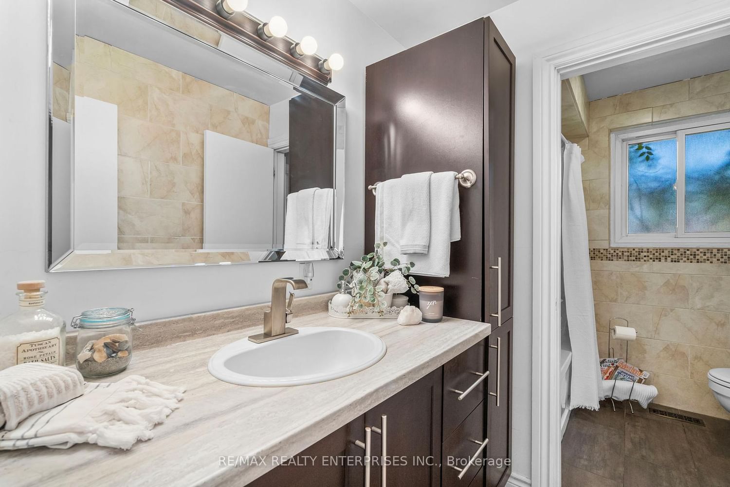 1083 Melton Drive • Mississauga, ON photo 19