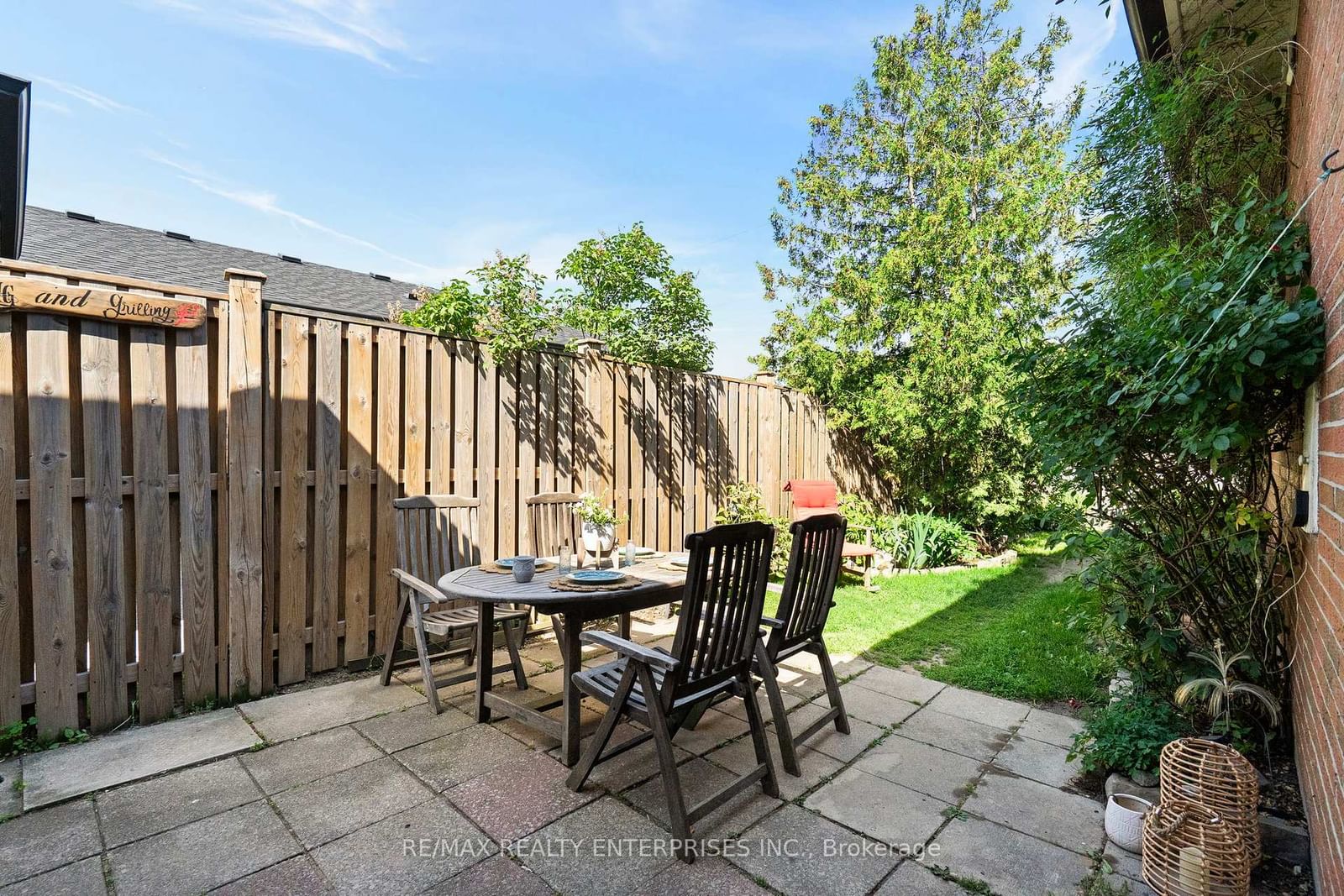1083 Melton Drive • Mississauga, ON photo 43