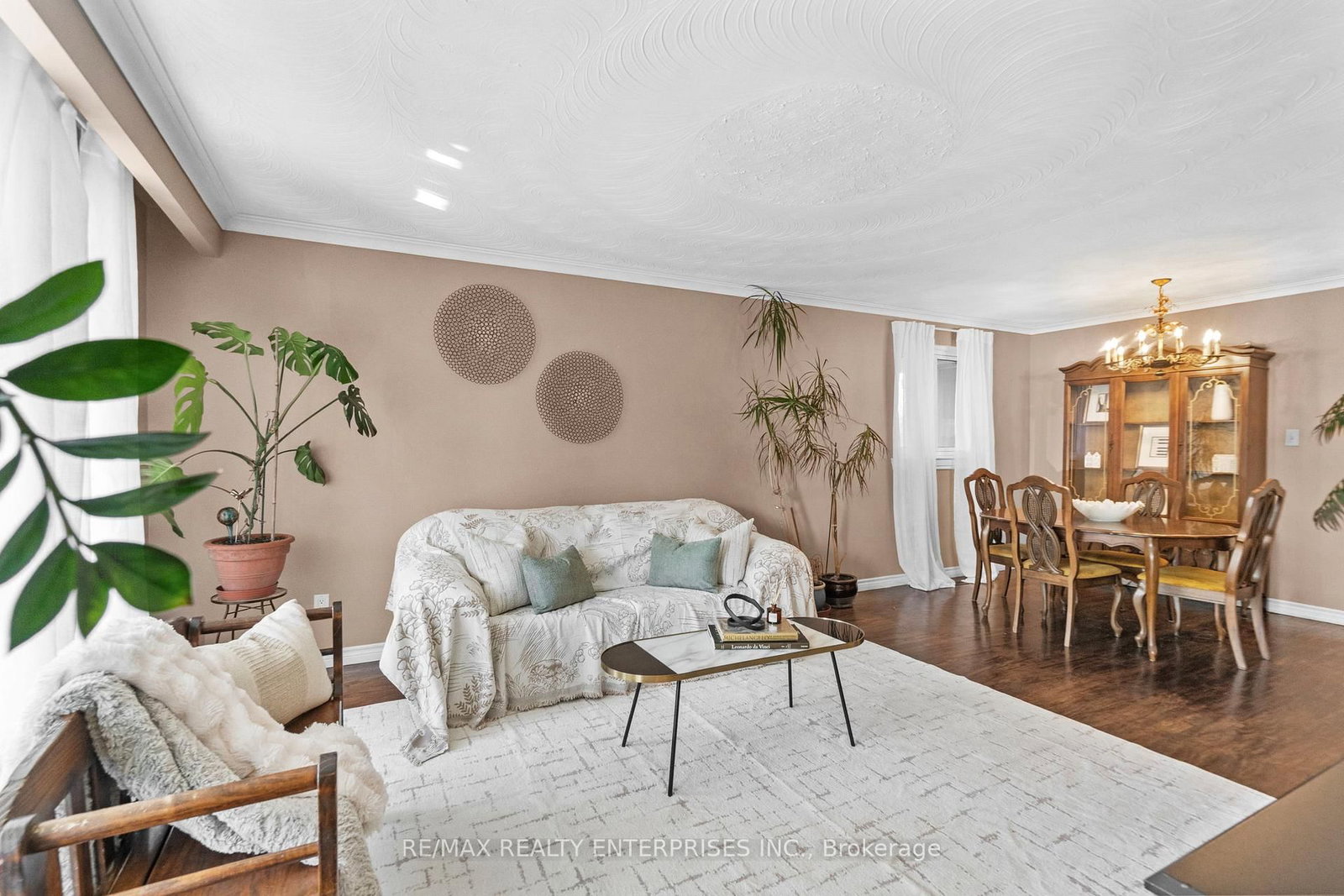 1083 Melton Drive • Mississauga, ON photo 9