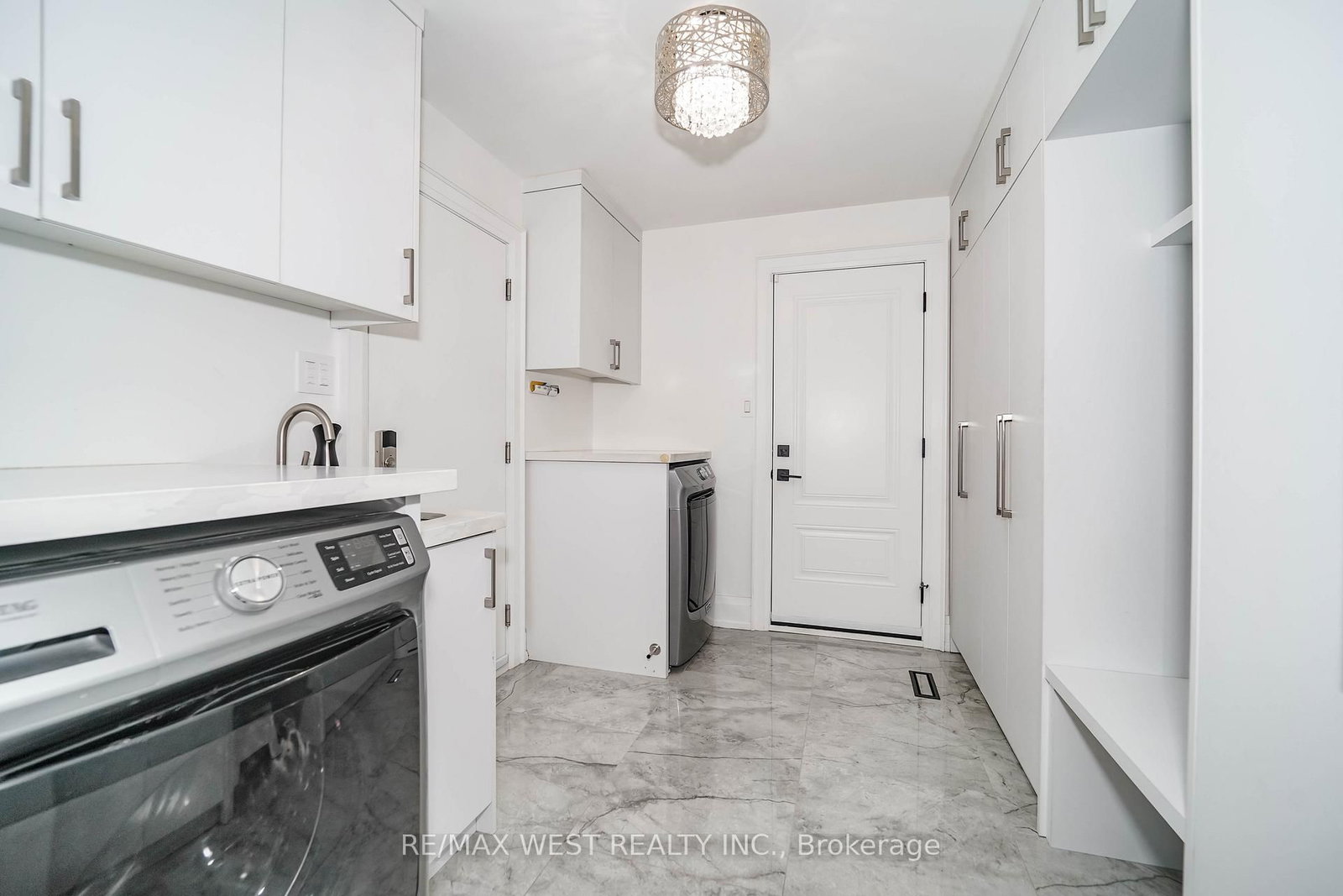 108 Poplar Heights Drive • Toronto, ON photo 10