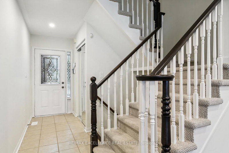 2406 Baintree Crescent