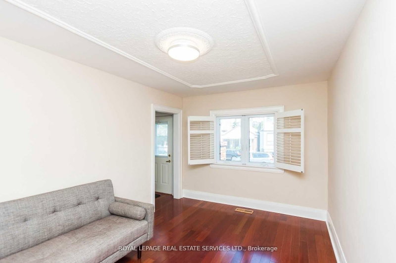 21 Belgravia Avenue