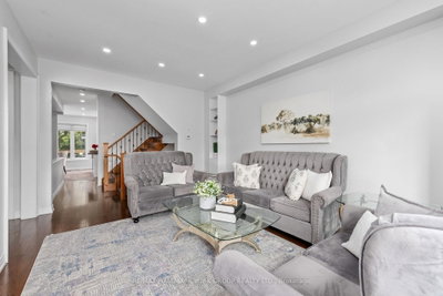 162 Bob Yuill Drive • Toronto, ON photo 2