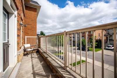 162 Bob Yuill Drive • Toronto, ON photo 4