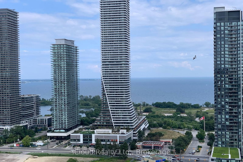 PH-3103 - 90 Park Lawn