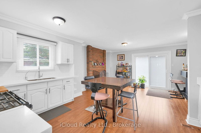83 Fairglen Brampton,ON L6X 1K7 — Photo 10
