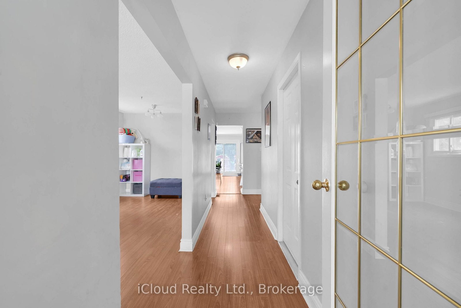 83 Fairglen Brampton,ON L6X 1K7 — Photo 3