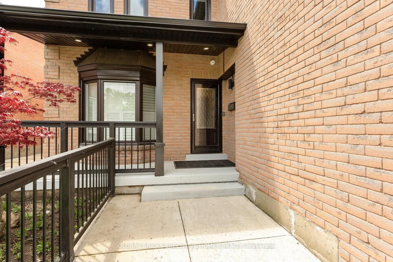 Upper - 5952 Grossbeak Drive