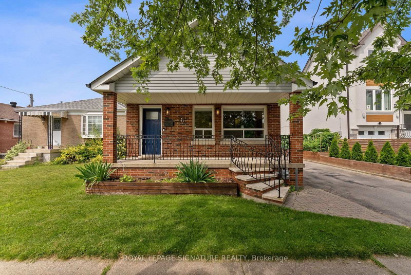 76 Foch Avenue