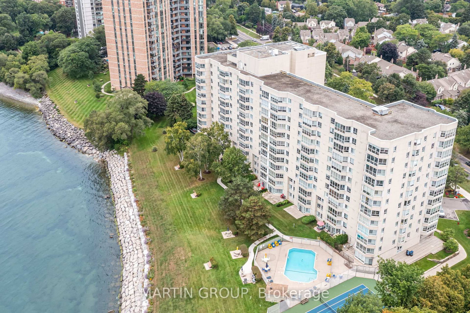 5280 Lakeshore Road • #1102 • Burlington, ON photo 1