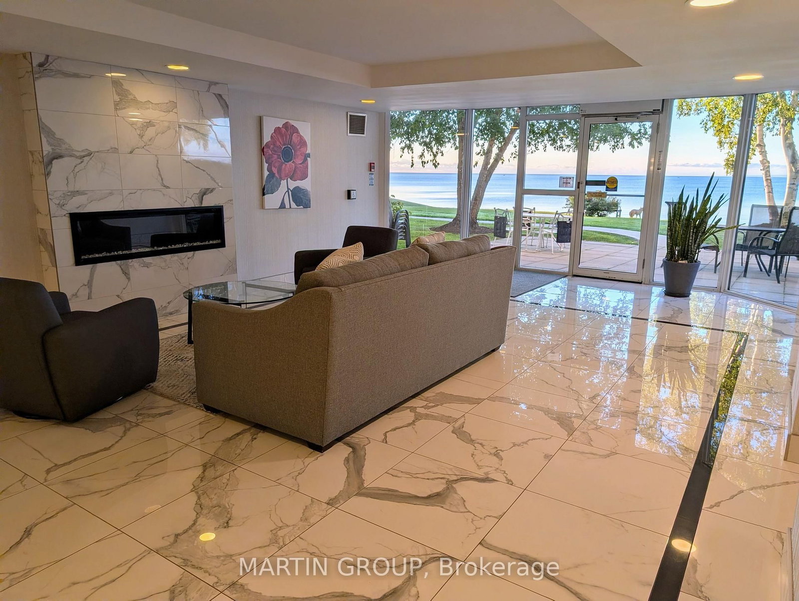 5280 Lakeshore Road • #1102 • Burlington, ON photo 10