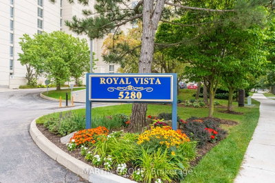 5280 Lakeshore Road • #1102 • Burlington, ON photo 4