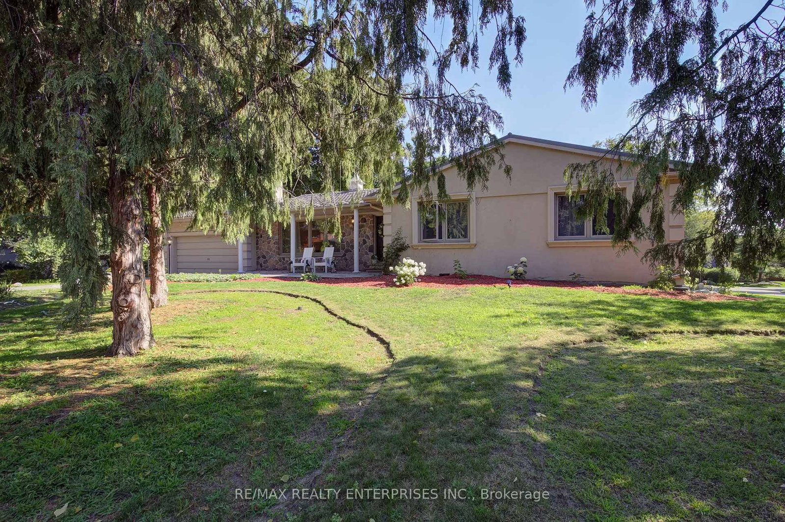 551 Cochise Crescent • Mississauga, ON photo 5