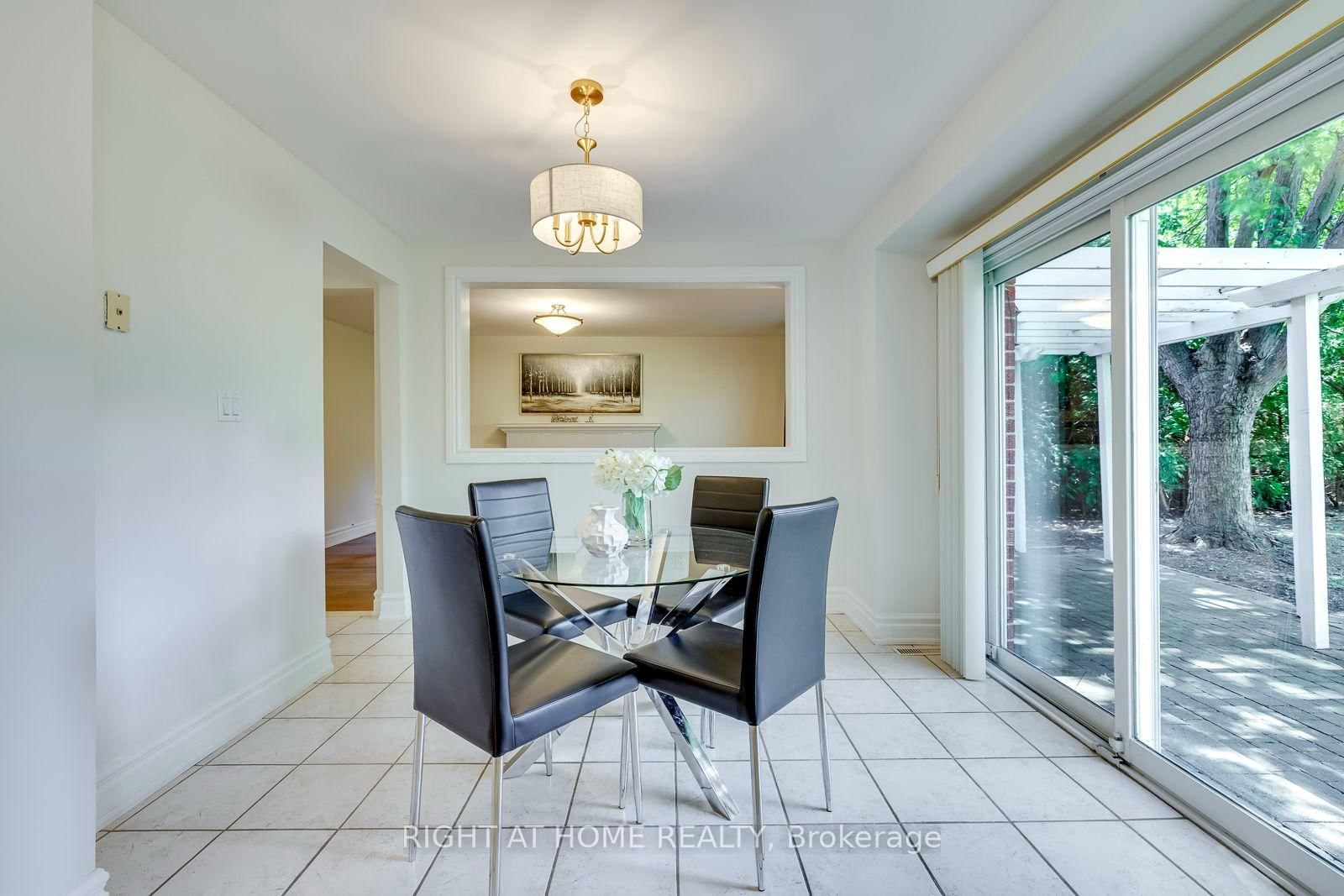 1025 Vanier Drive • Mississauga, ON photo 11