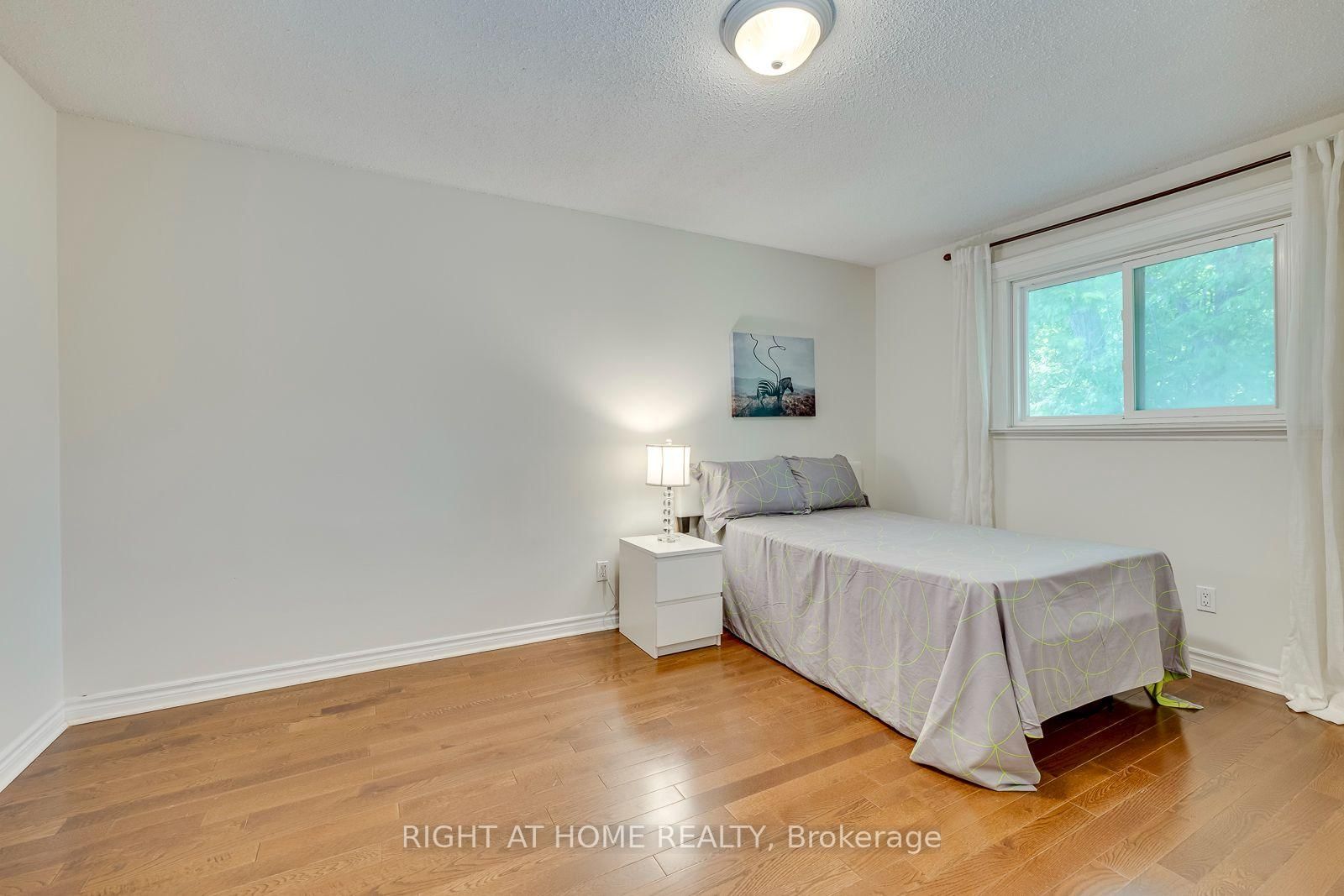 1025 Vanier Drive • Mississauga, ON photo 25
