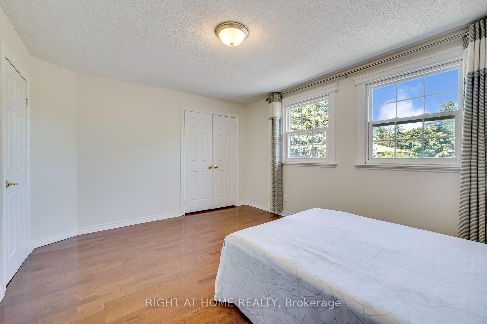 1025 Vanier Drive • Mississauga, ON photo 27