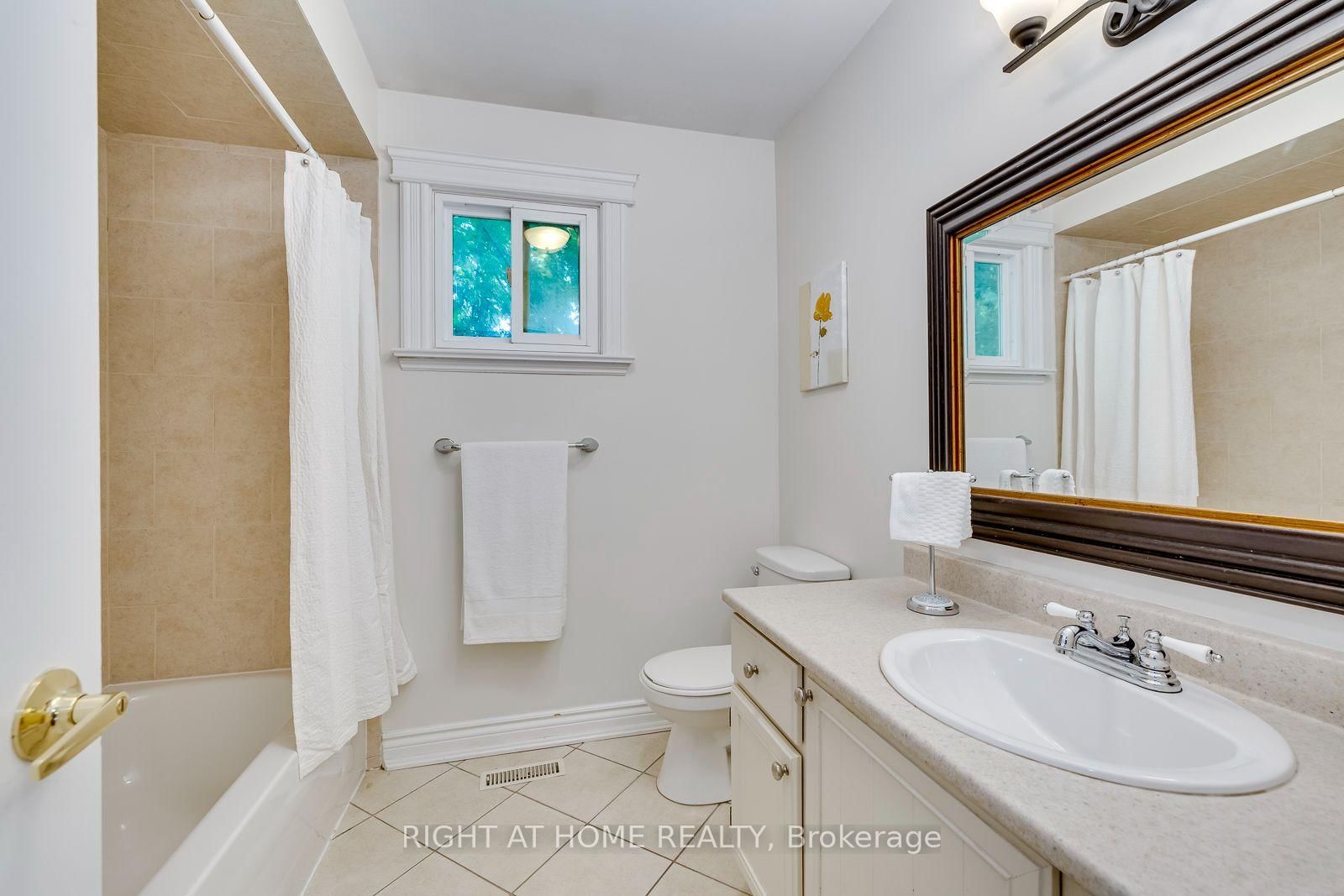 1025 Vanier Drive • Mississauga, ON photo 28