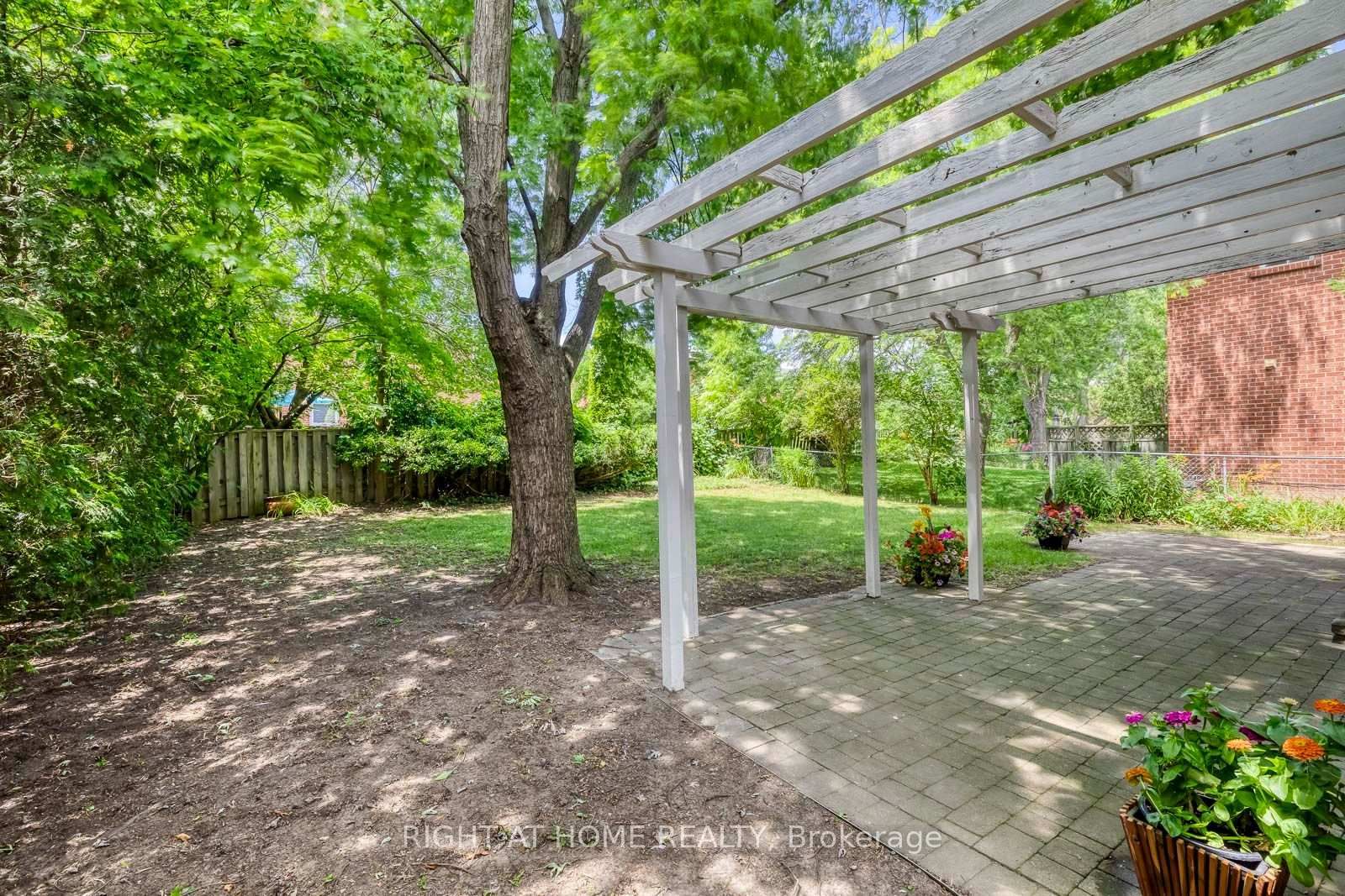 1025 Vanier Drive • Mississauga, ON photo 36