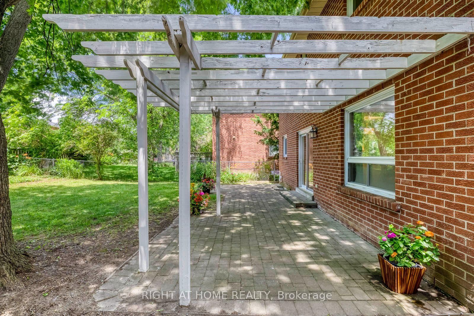 1025 Vanier Drive • Mississauga, ON photo 37