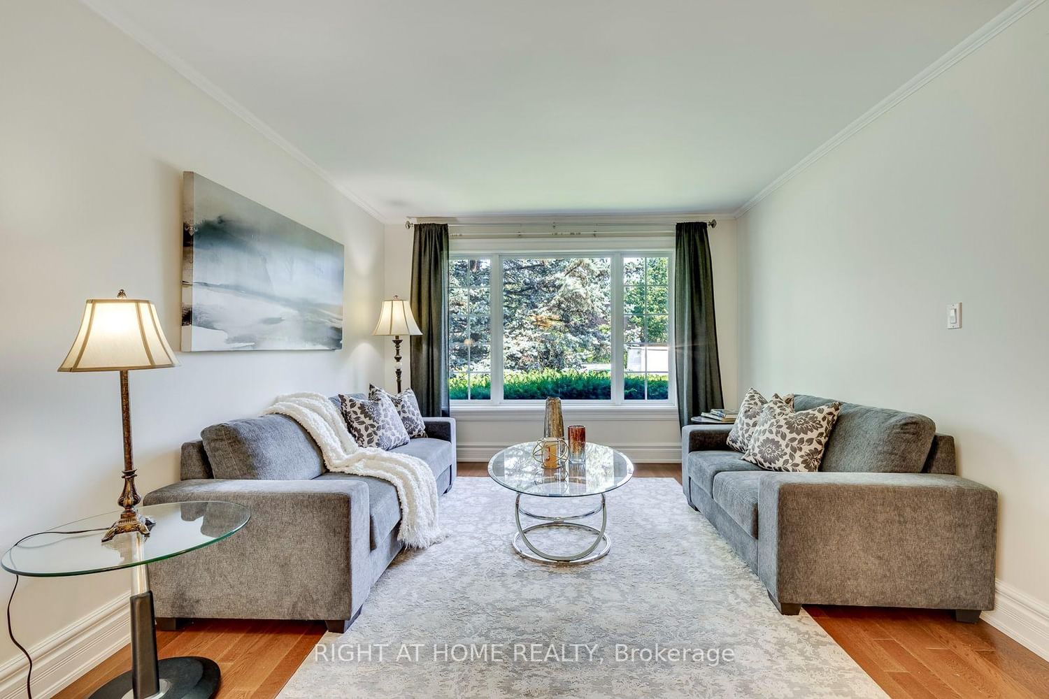1025 Vanier Drive • Mississauga, ON photo 5