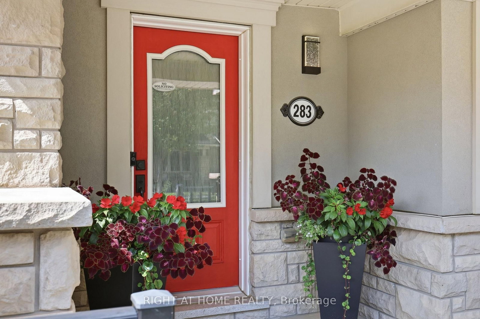 283 Ellen Davidson Drive • Oakville, ON photo 4