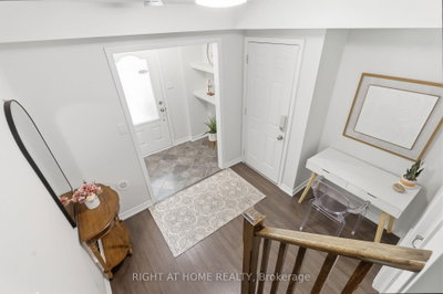 283 Ellen Davidson Drive • Oakville, ON photo 8