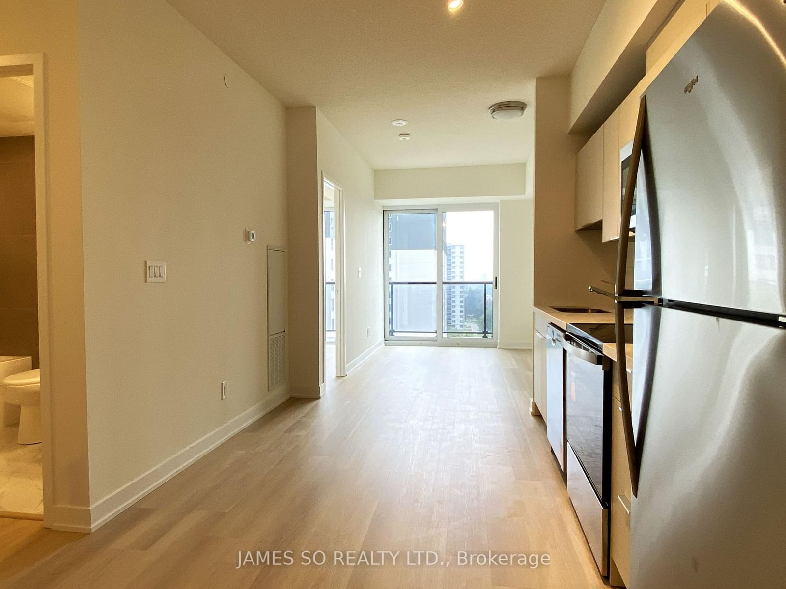907 - 2825 Jane Street, Toronto 4