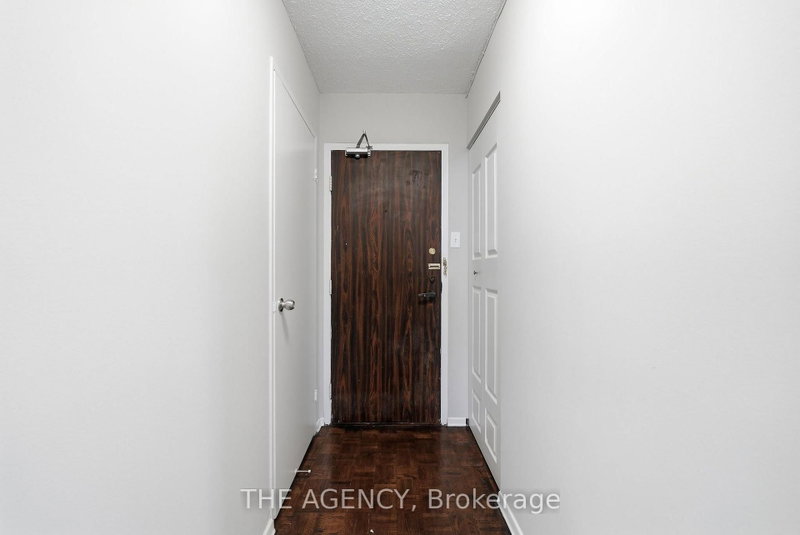 1910A - 2350 Dundas Street W