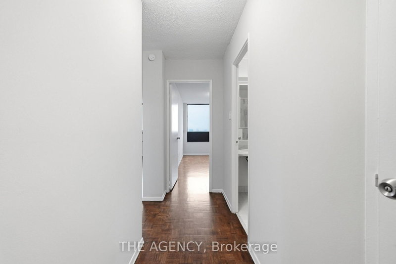 1910A - 2350 Dundas Street W