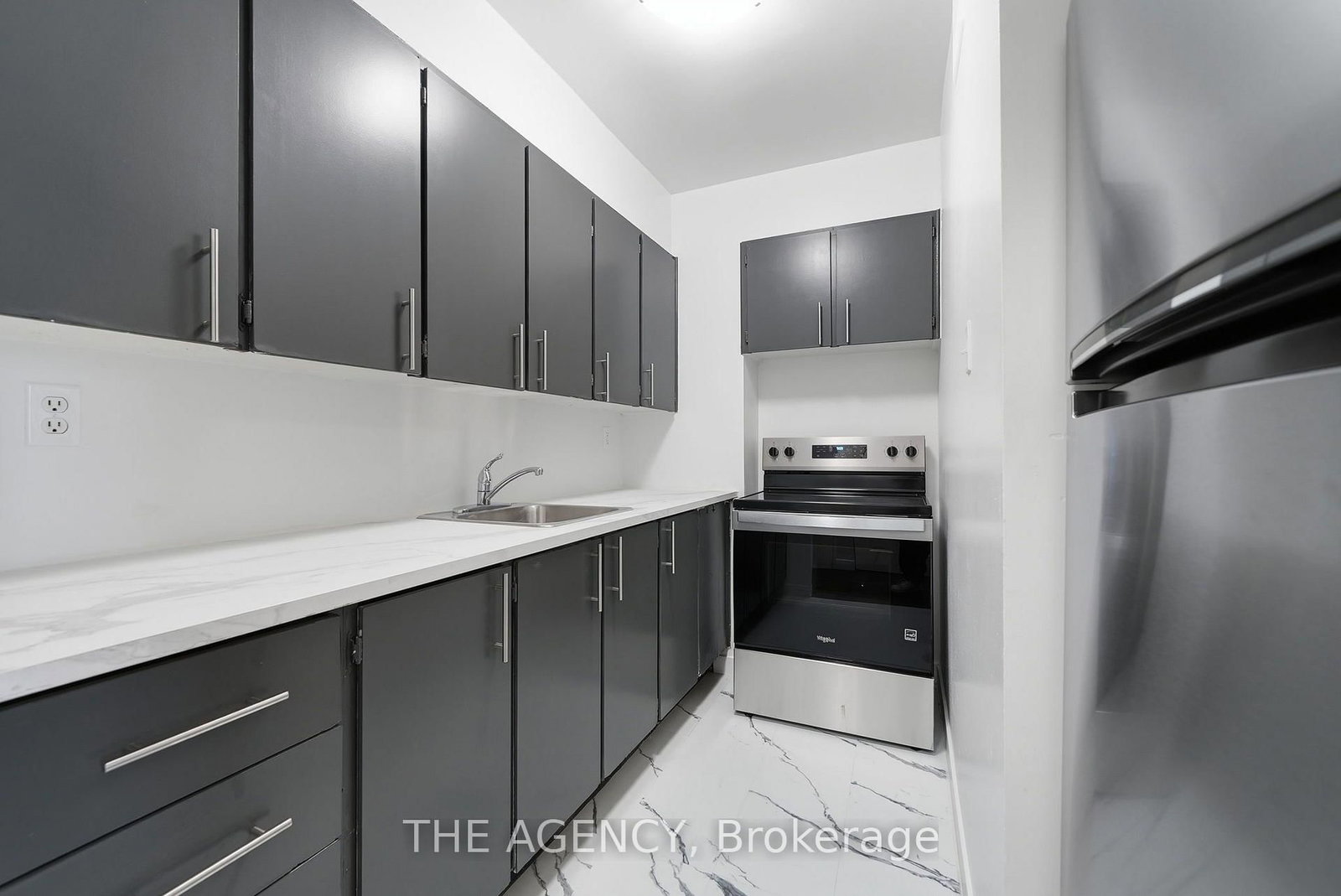 2004A - 2350 Dundas Street W, Toronto 4