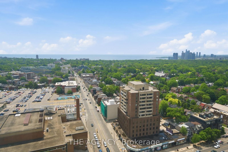 2511A - 2350 Dundas Street W
