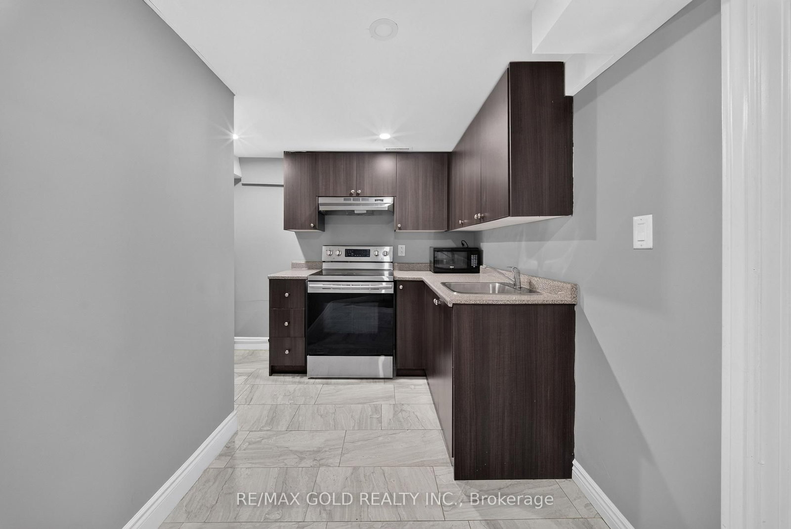 8 Earnscliffe Gate • Brampton, ON photo 38