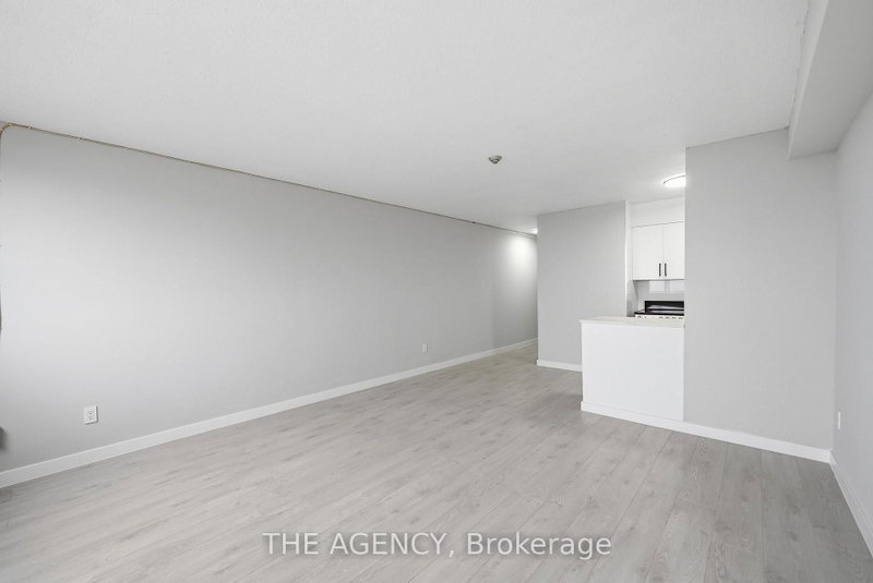 2808B - 2360 Dundas Street W
