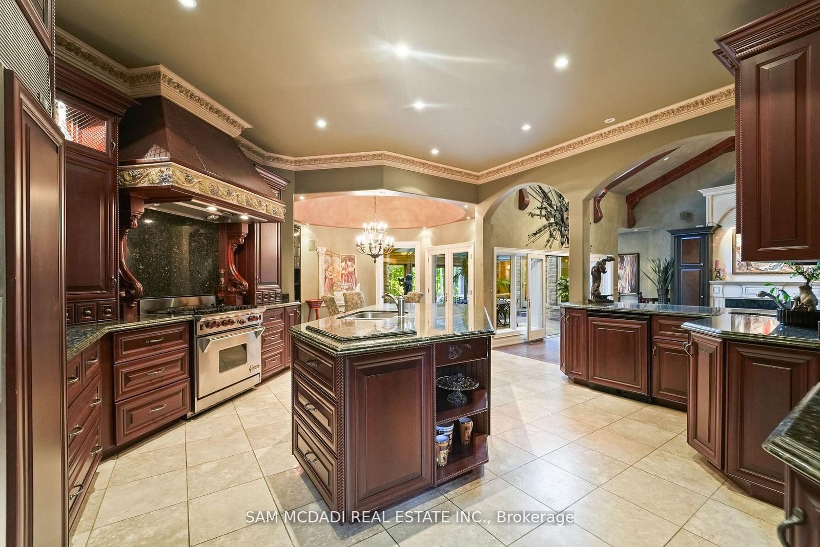10140 Pineview Trail • Milton, ON photo 11