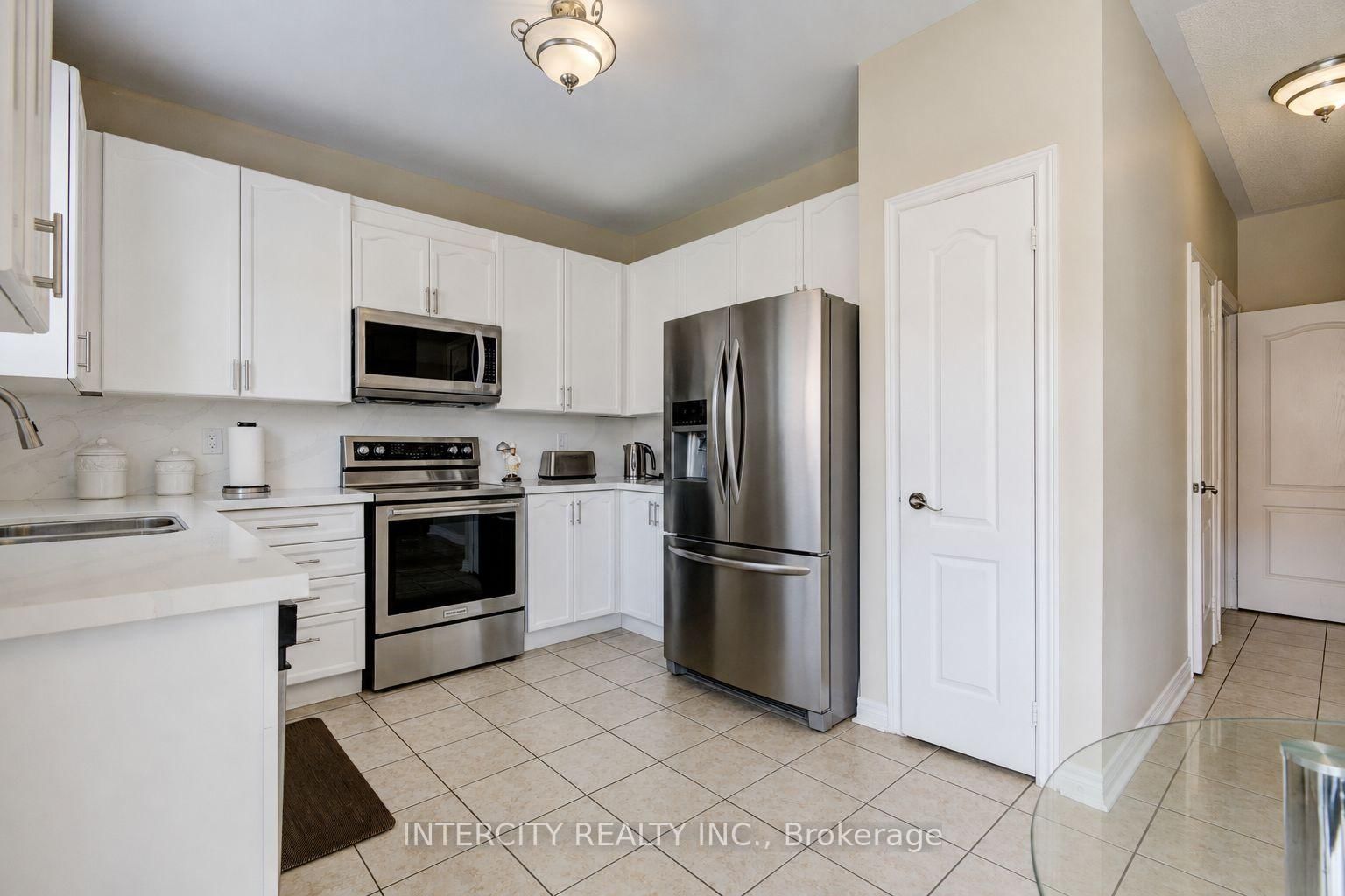 27 Modesto Crescent • Brampton, ON photo 10