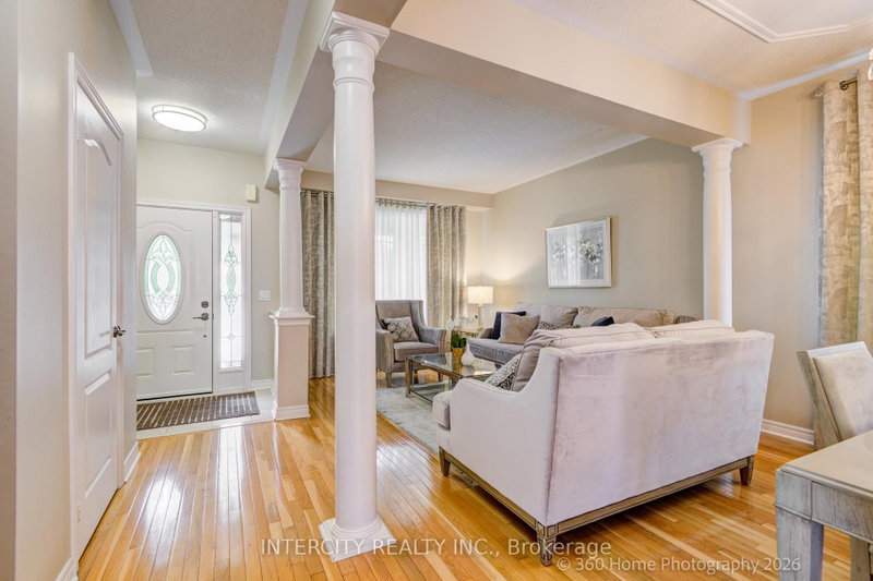27 Modesto Crescent
