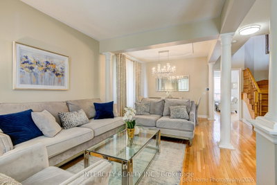 27 Modesto Crescent • Brampton, ON photo 4
