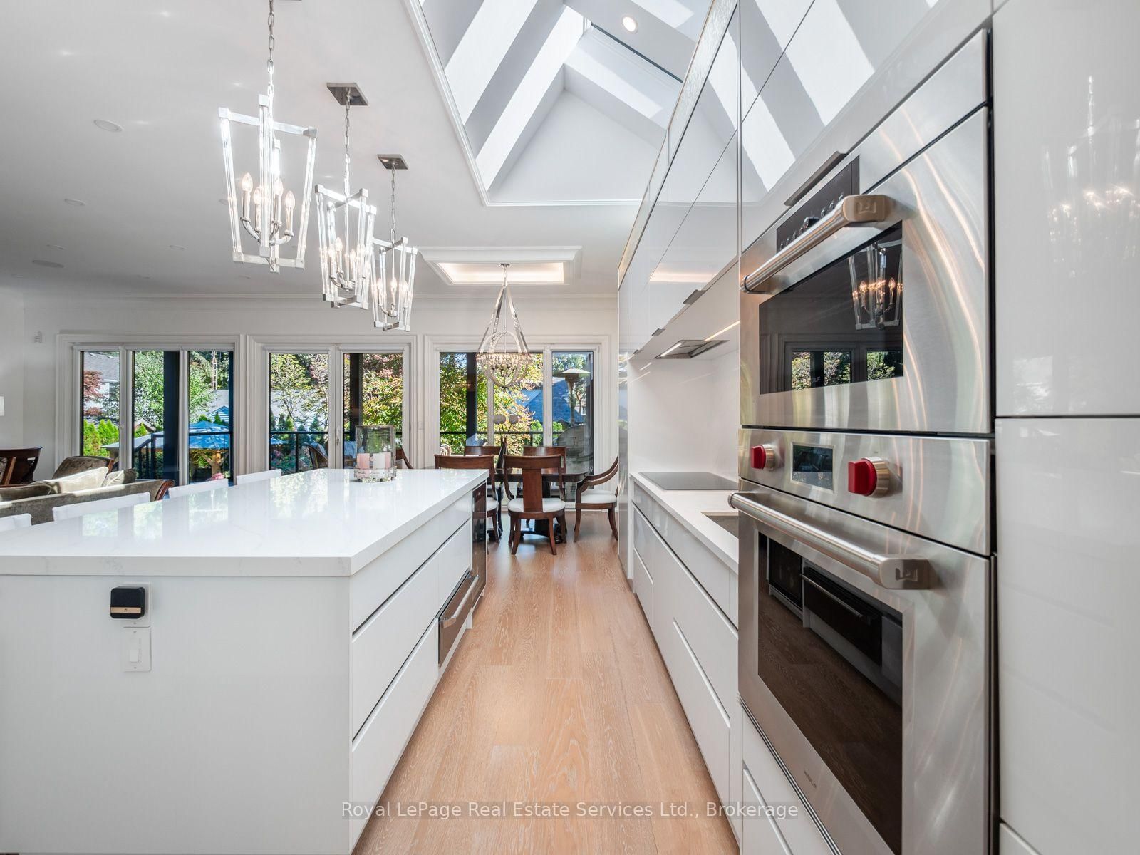 36 Anderson Street • Oakville, ON photo 9