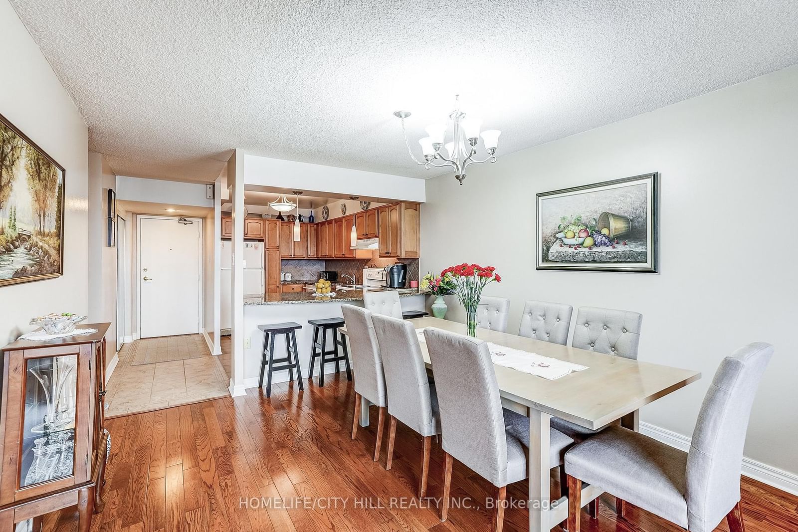 10 Martha Eaton Way • #1508 • Toronto, ON photo 12