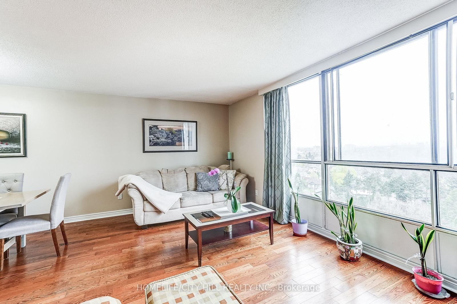 10 Martha Eaton Way • #1508 • Toronto, ON photo 16