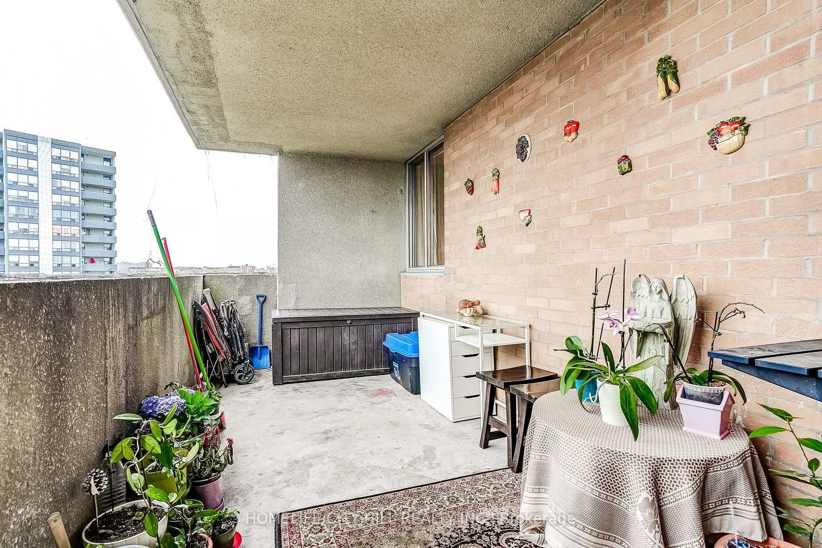 10 Martha Eaton Way • #1508 • Toronto, ON photo 18