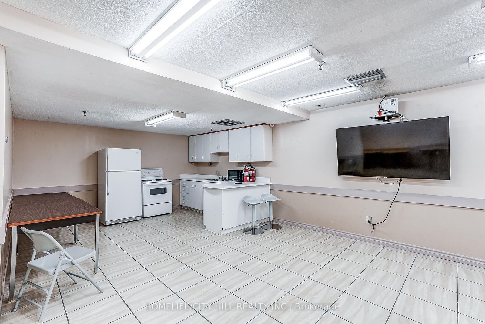 10 Martha Eaton Way • #1508 • Toronto, ON photo 31
