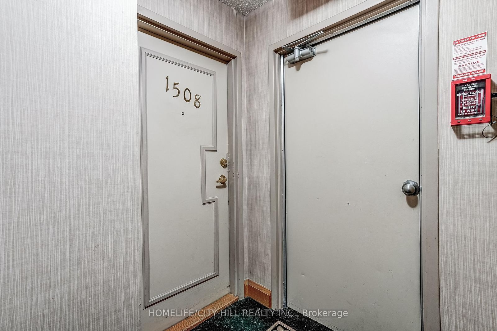 10 Martha Eaton Way • #1508 • Toronto, ON photo 6