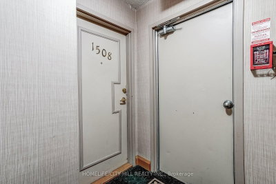 10 Martha Eaton Way • #1508 • Toronto, ON photo 6
