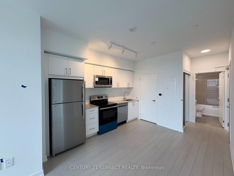 1820 - 4010 Eglinton Avenue W
