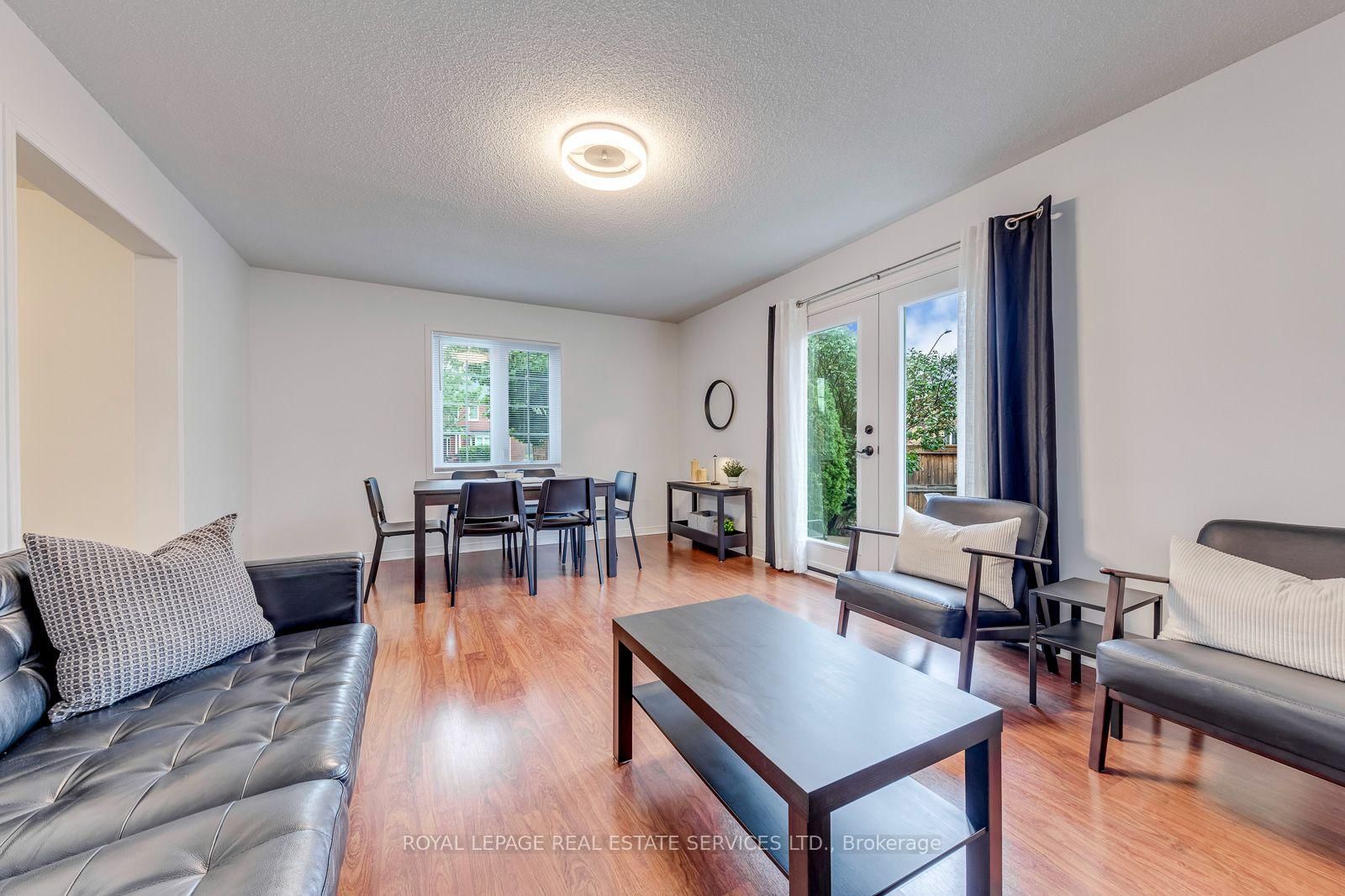 2455 New Wood Drive • Oakville, ON photo 11