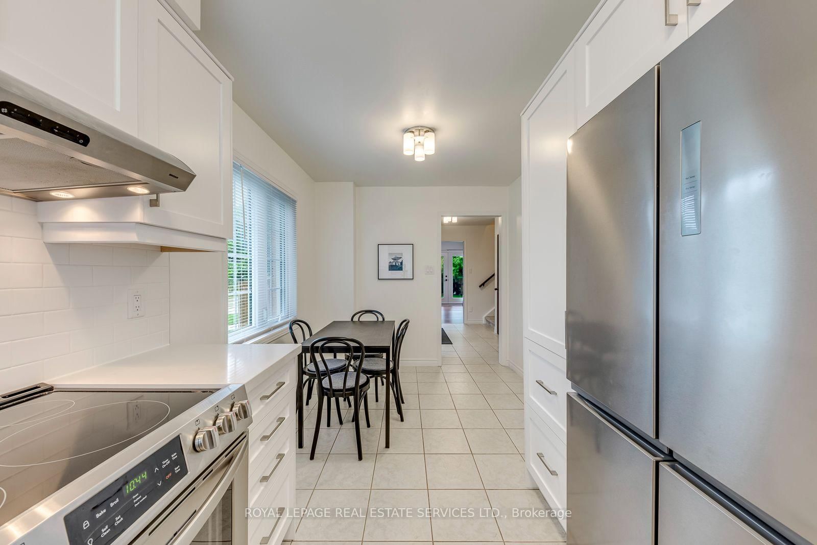2455 New Wood Drive • Oakville, ON photo 22