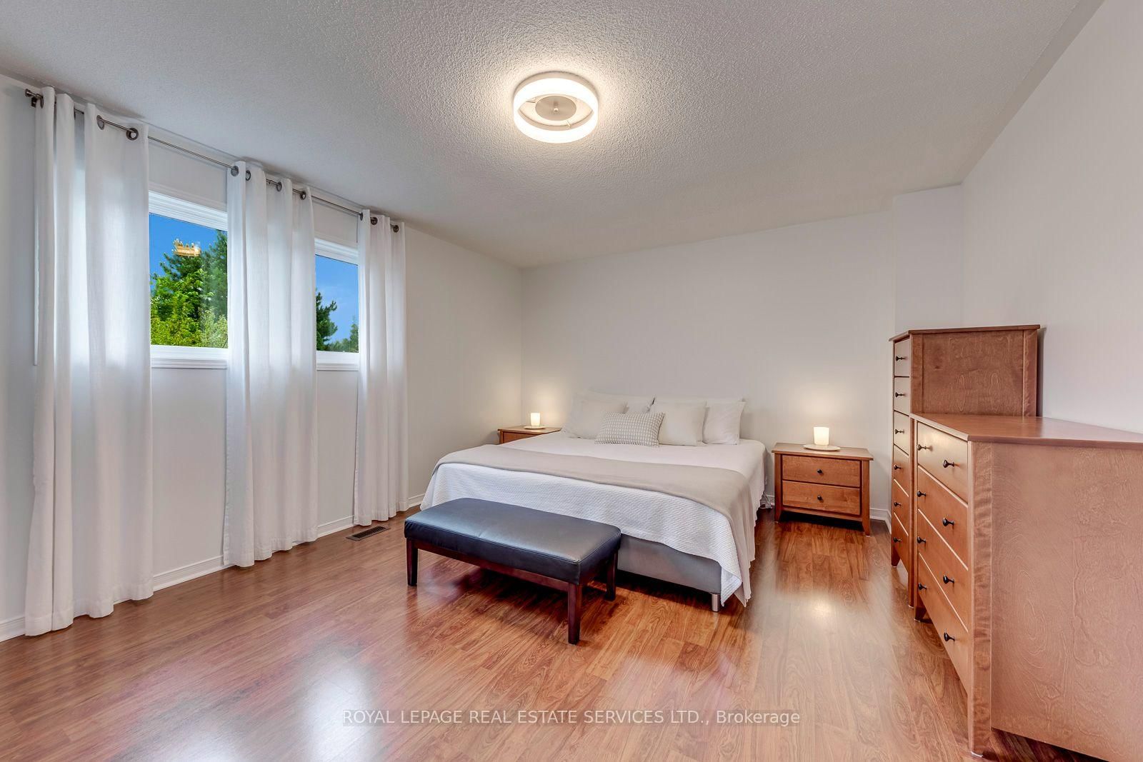 2455 New Wood Drive • Oakville, ON photo 32